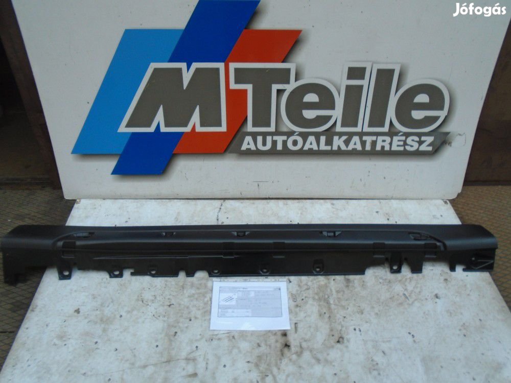 [GYÁRI ÚJ] BMW  - Jobb oldali küszöb burkolat / X5, F15